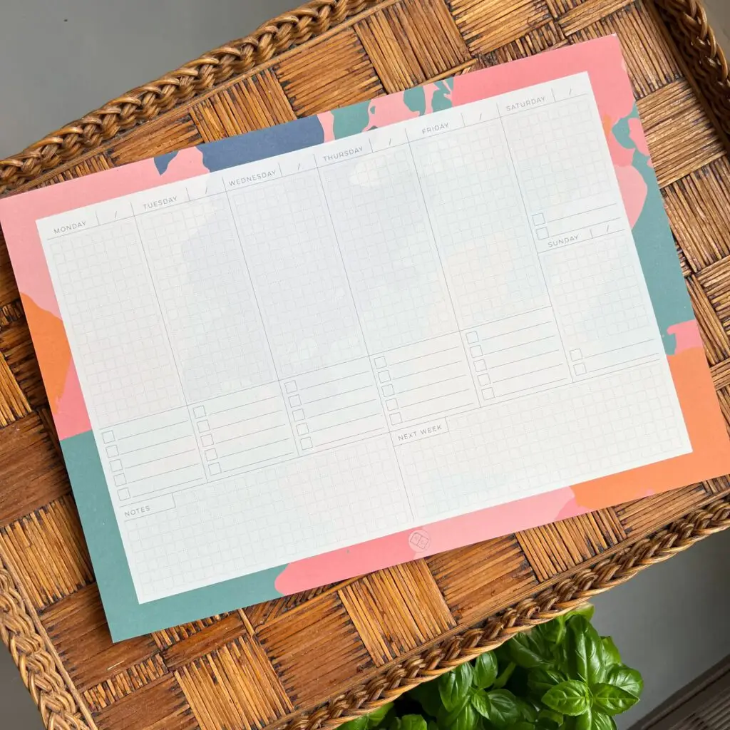 Weekplanner roze ongedateerd juno