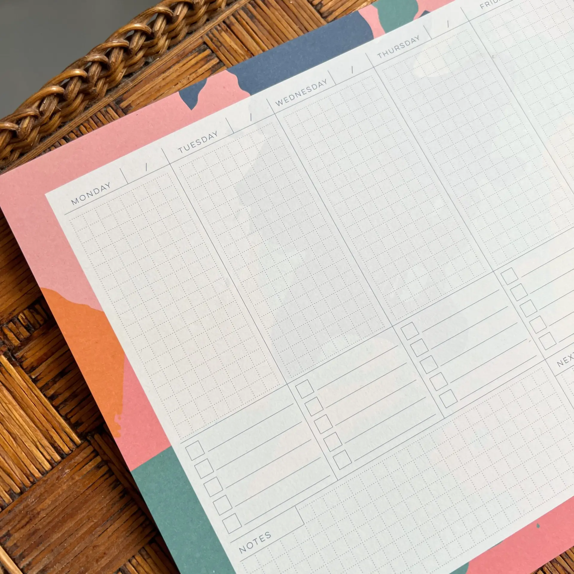 Weekplanner Juno 3 Weekplanner roze ongedateerd