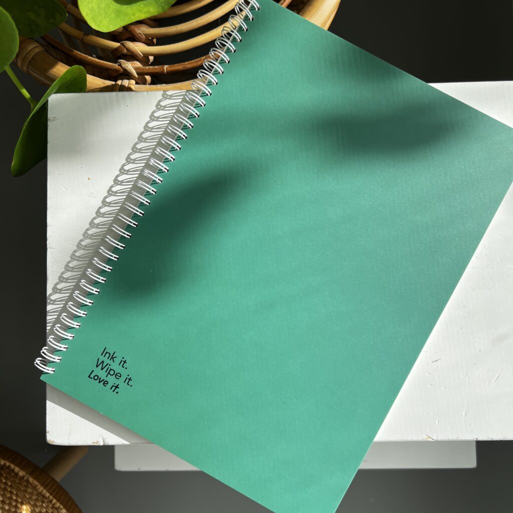 Uitwisbaar notitieboekje A4 Forrest Green van MOYU met donkergroene cover