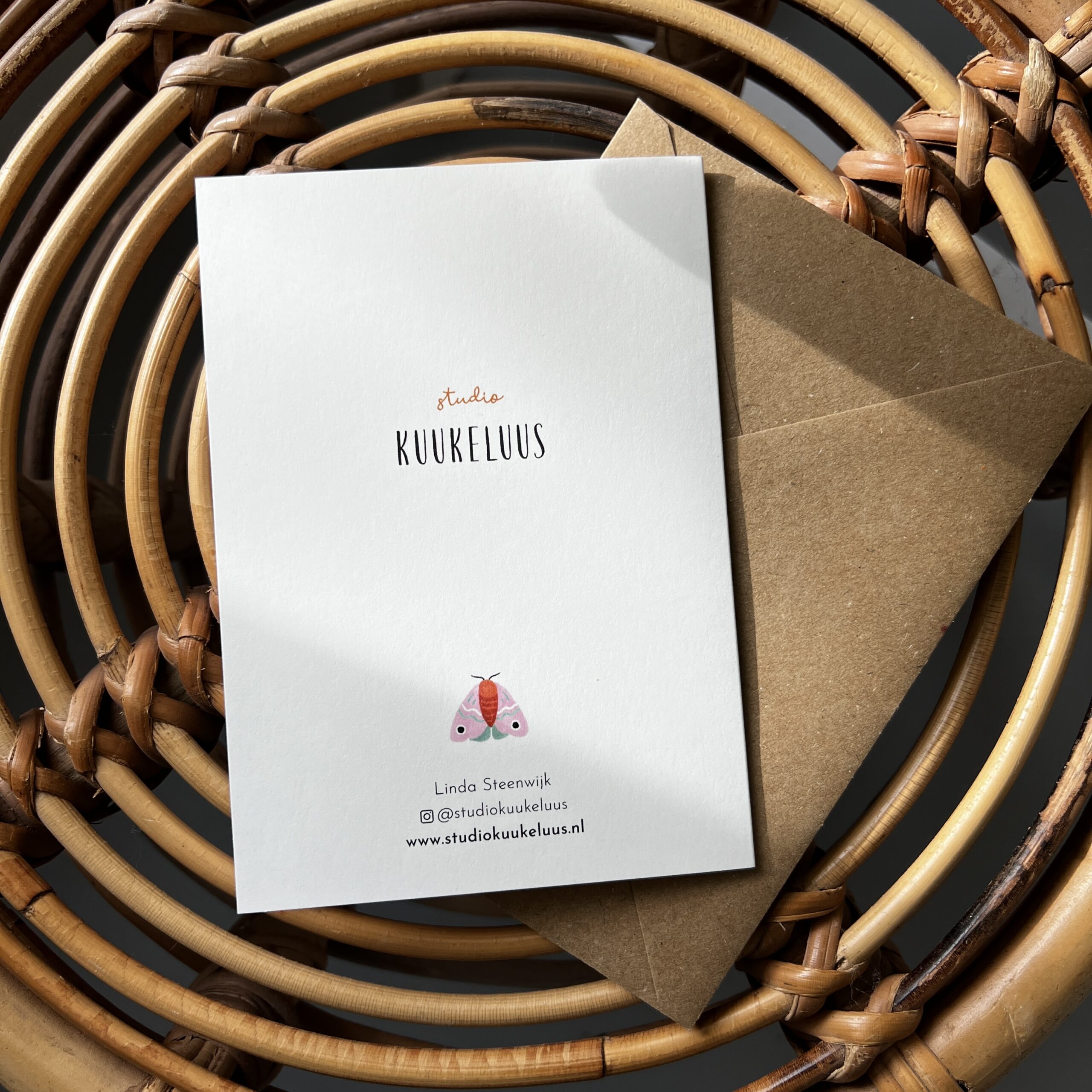 Wenskaart Kopje Winter 3 Winterse wenskaart met kopje, besjes en sneeuwklokjes